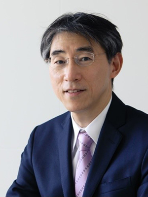 教授 山 内  正 憲